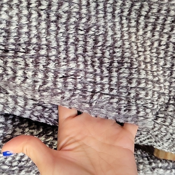 The North Face Black and Gray Size Medium Reversible Jacket - Picture 10 of 11